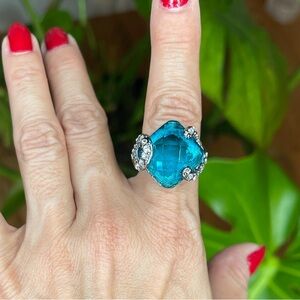 Elegant Silver and Blue Gemstone Ring